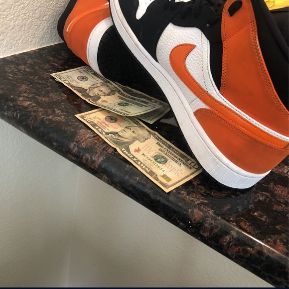 Jordan Air 1 Shattered Backboard (Size 13)